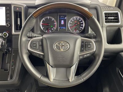 صورة 4 لـ 2022 Toyota GRAND ACE