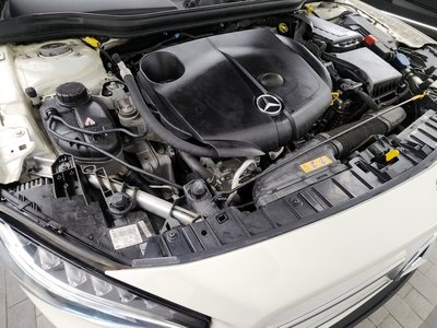 MERCEDES-BENZ GLA - 7