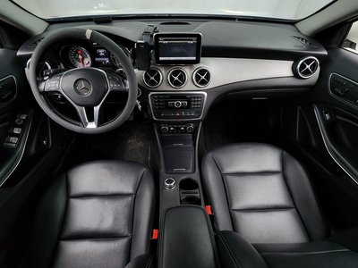 MERCEDES-BENZ GLA - 5