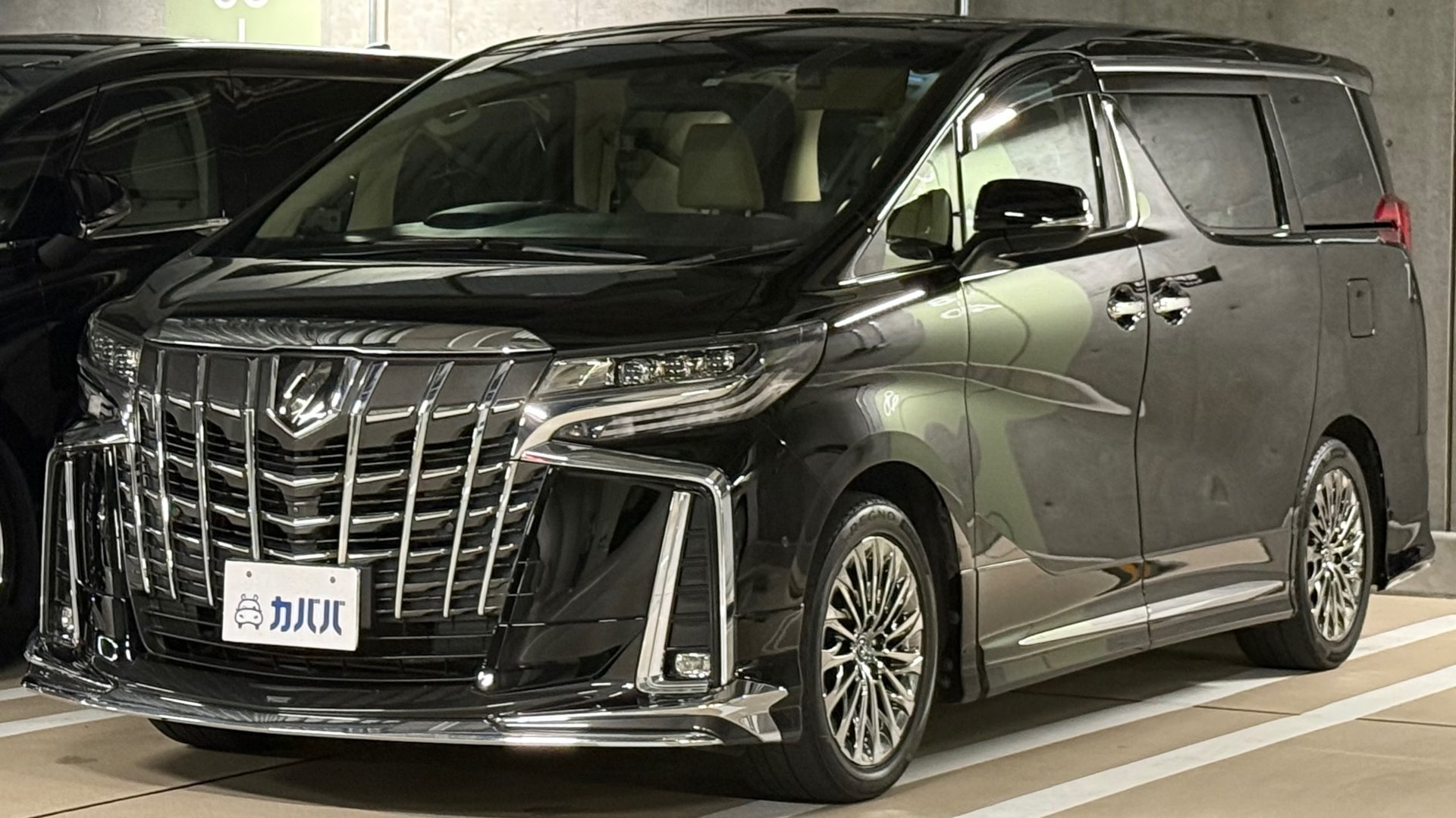 TOYOTA ALPHARD - View 1