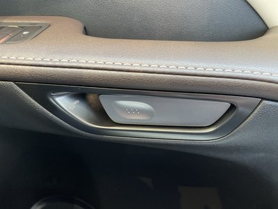 صورة مصغرة 76 لـ 2025 Lexus RX