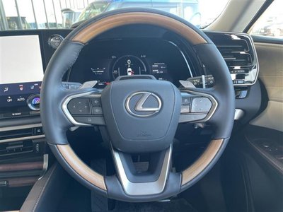 صورة مصغرة 43 لـ 2025 Lexus RX