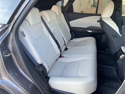صورة مصغرة 57 لـ 2025 Lexus RX