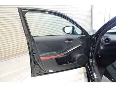 2025 Lexus IS 缩略图 17