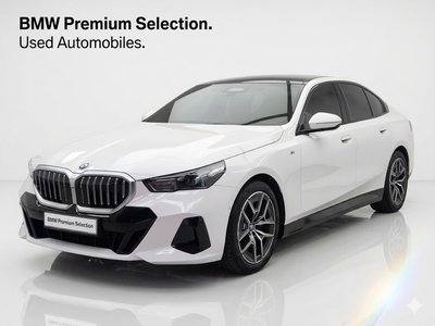 BMW 5 SERIES - 1