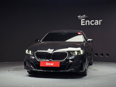 صورة 2 لـ 2025 BMW 5 SERIES