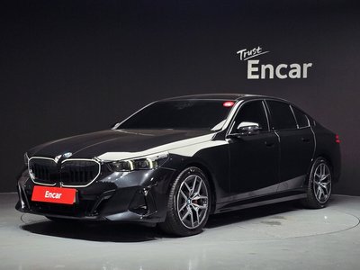 صورة 1 لـ 2025 BMW 5 SERIES