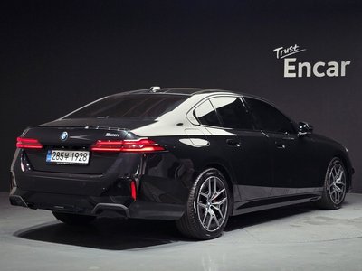 صورة 3 لـ 2025 BMW 5 SERIES