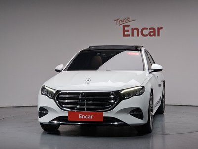 2024 Mercedes-BENZ E-CLASS photo 2