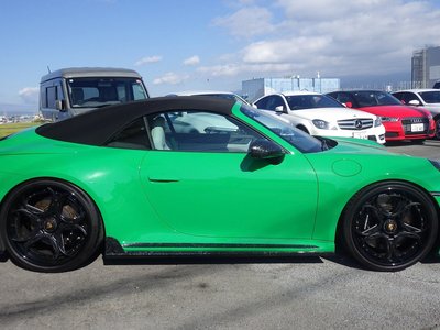 PORSCHE 911 CABRIOLET - 7