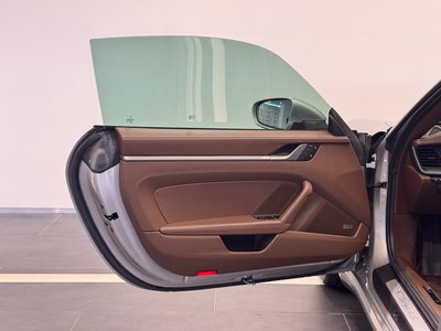 PORSCHE 911 - 4