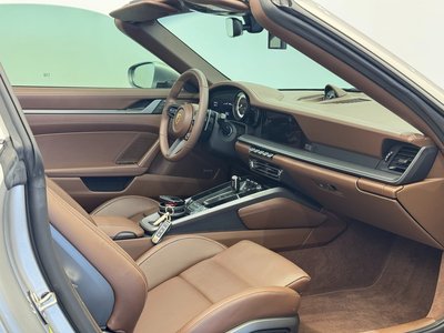 PORSCHE 911 - 8