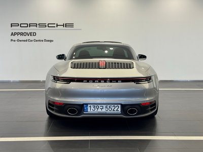 PORSCHE 911 - 6