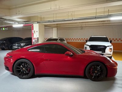 2021 Porsche 911 — миниатюра 14