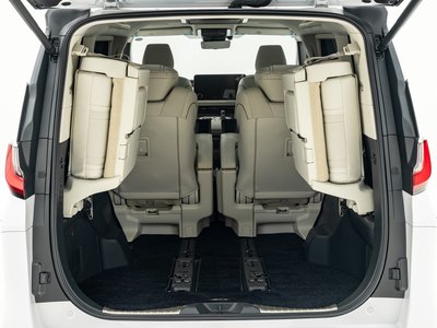 صورة مصغرة 44 لـ 2024 Lexus LM