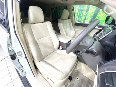 TOYOTA LAND CRUISER PRADO - 8