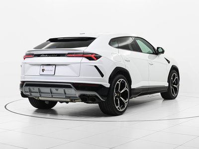 LAMBORGHINI URUS - 8