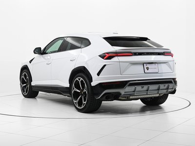 LAMBORGHINI URUS - 6