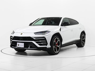 LAMBORGHINI URUS - 3