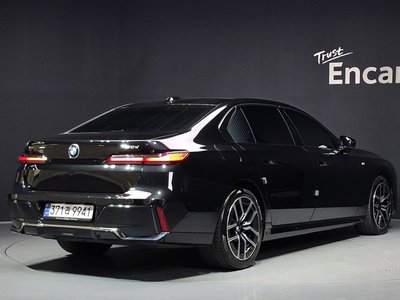 2024 BMW 7 SERIES photo 3
