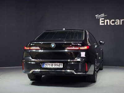 2024 BMW 7 SERIES photo 4