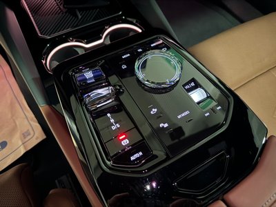 2023 BMW 5 SERIES 照片 9