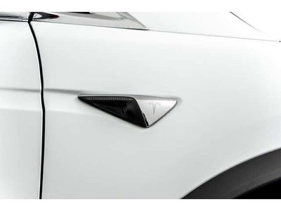 2018 Tesla MODEL X — миниатюра 17