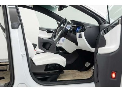 2018 Tesla MODEL X — миниатюра 32