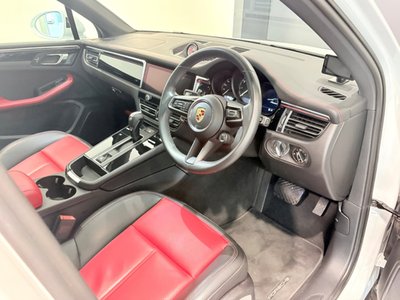 PORSCHE MACAN - 7