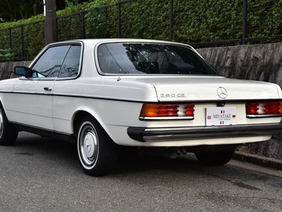 MERCEDES-BENZ MEDIUM-CLASS COUPE - 2