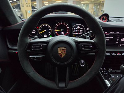 2023 Porsche 911 — миниатюра 18