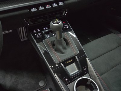 صورة 9 لـ 2023 Porsche 911