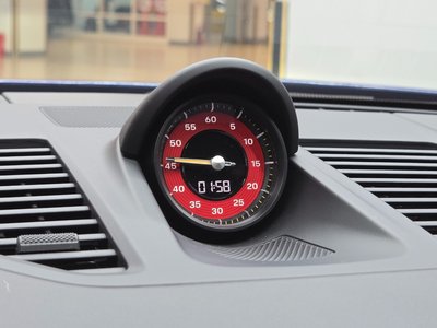 2023 Porsche 911 — миниатюра 20