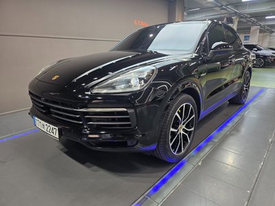 PORSCHE CAYENNE - 1