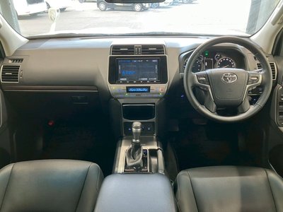 TOYOTA LAND CRUISER PRADO - 2