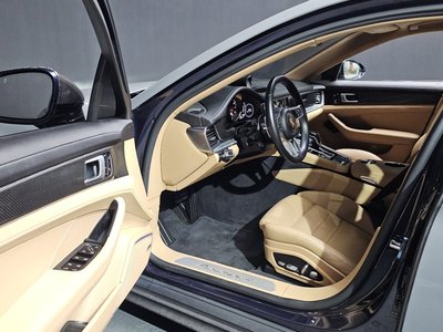 PORSCHE PANAMERA - 10