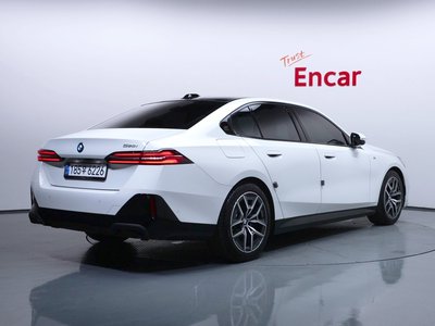 BMW 5 SERIES - 4