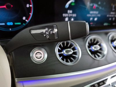 MERCEDES-BENZ CLS - 9