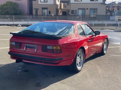 PORSCHE 944 - 10