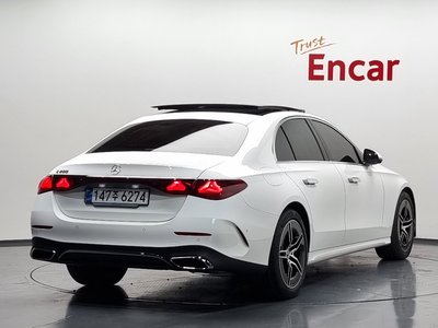 MERCEDES-BENZ E-CLASS - 3