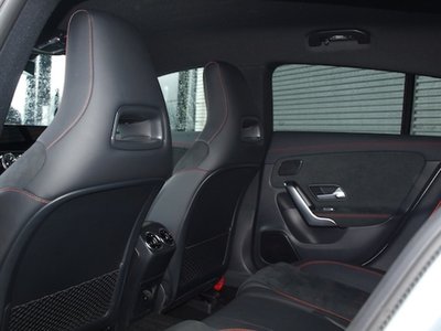 صورة مصغرة 11 لـ 2025 Mercedes-BENZ CLA AMG