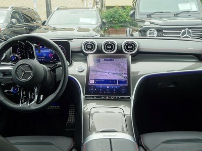 2025 MERCEDES-BENZ C-CLASS AMG 照片 7