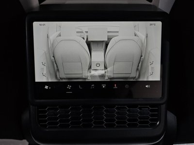 صورة مصغرة 30 لـ 2025 Tesla MODEL Y
