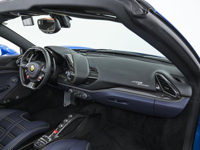 صورة مصغرة 13 لـ 2016 Ferrari 488 SPIDER