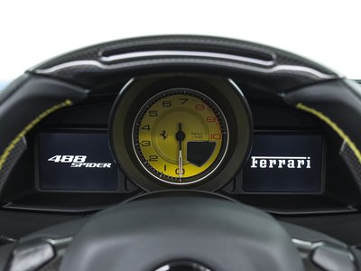 صورة مصغرة 12 لـ 2016 Ferrari 488 SPIDER
