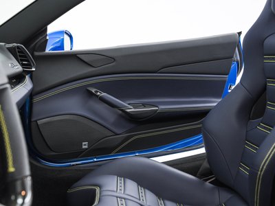صورة مصغرة 19 لـ 2016 Ferrari 488 SPIDER