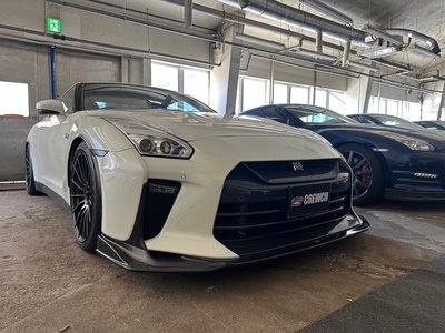 NISSAN GT-R - 1