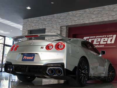 NISSAN GT-R - 8