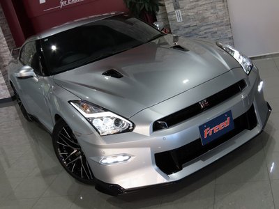 NISSAN GT-R - 4