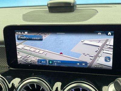 MERCEDES-BENZ GLB - 4